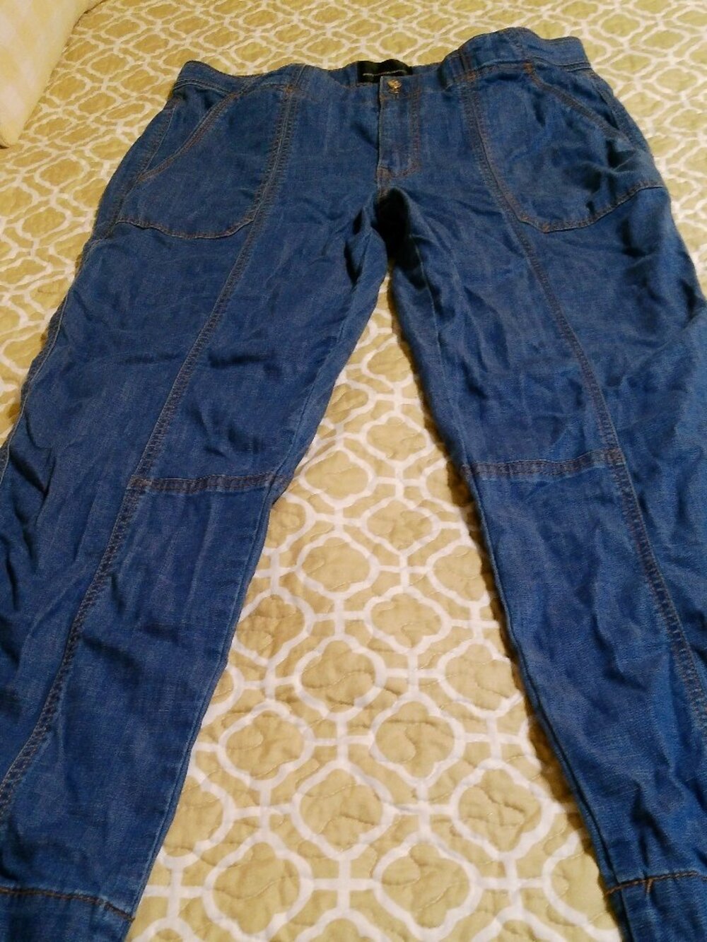 WHITE HOUSE BLACK MARKET JEANS SIZE 10 GOOD CONDITION